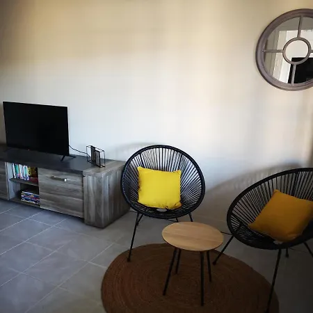 Maison Entre Campagne Et Proche Futuroscope בית נופש
