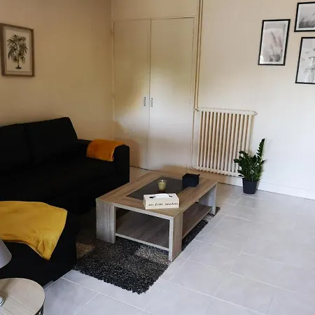 Maison Entre Campagne Et Proche Futuroscope Holiday home *
